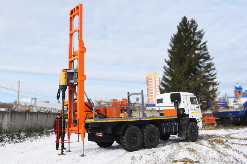 Агрегат заглубления анкеров АЗА-3М Камаз 43118-3027-50